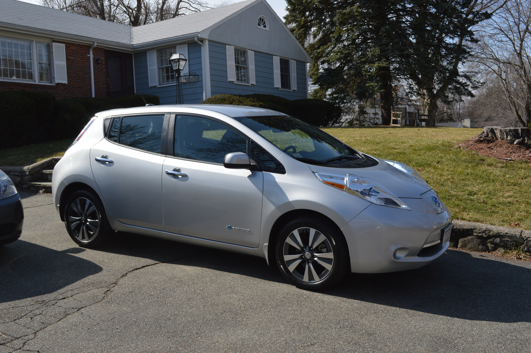 How much does a nissan leaf cost per mile