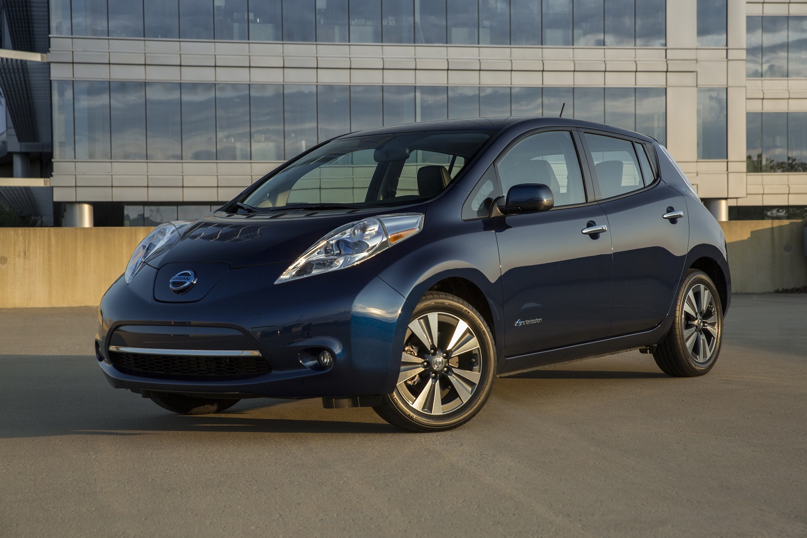 2016 Nissan Leaf: How Does It Compare To 2012 Model On Price ...