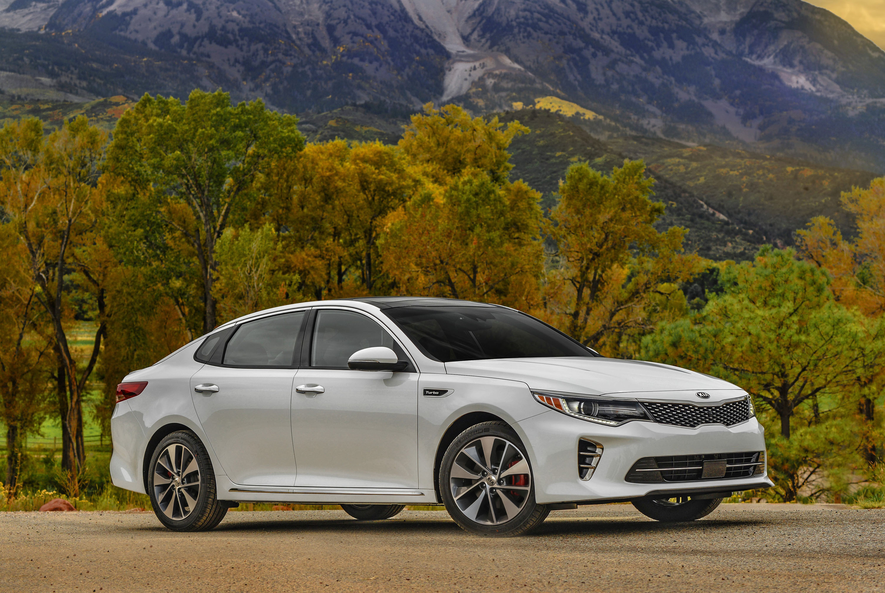 2017 Kia Optima Performance Review The Car Connection