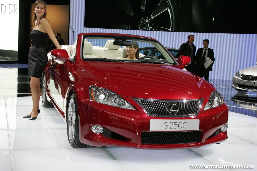 2010 lexus is250c convertible live paris 003_100185716_l