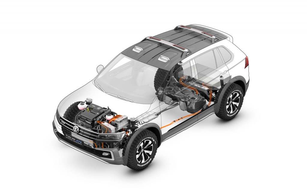 Volkswagen Tiguan GTE concept - 2016 Detroit Auto Show