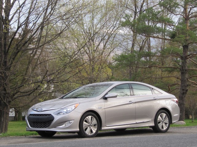 2013 Hyundai Sonata Hybrid, Catskill Mountains, April 2013 2013 Hyundai Sonata Hybrid, Catskill Mountains, April 2013