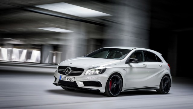 2013梅赛德斯-奔驰A45 AMG 2013梅赛德斯-奔驰A45 AMG