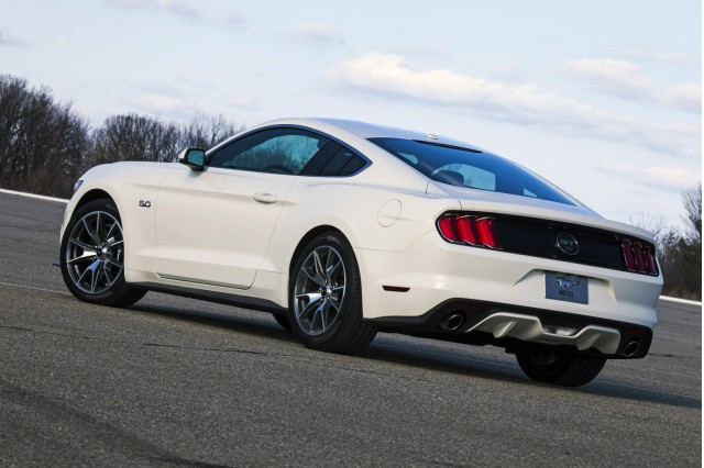 How many miles per gallon does a Mustang get?