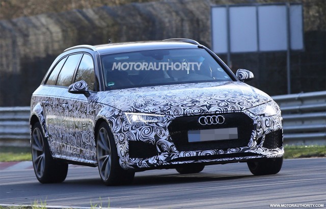 2018 Audi RS 4 Avant spy shots - Image via S. Baldauf/SB-Medien 2018 Audi RS 4 Avant spy shots - Image via S. Baldauf/SB-Medien