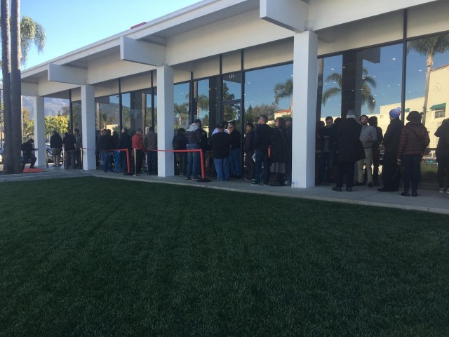 Buyers waiting to reserve Model 3 electric car, Tesla Store, Santa Barbara, CA [photo: David Noland]