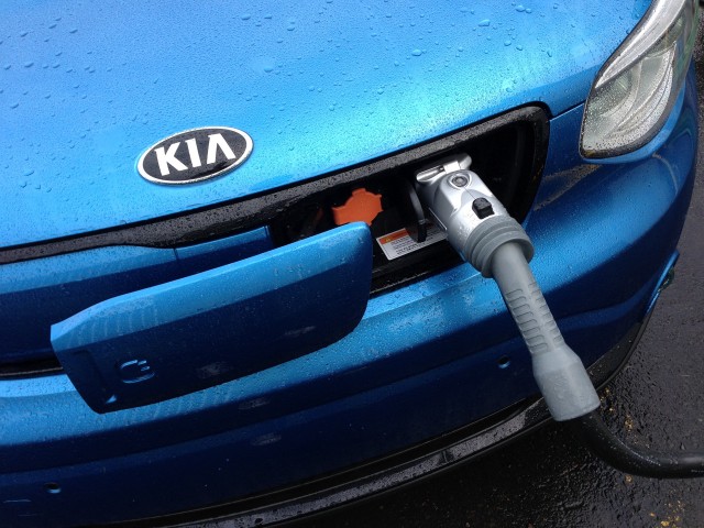 DC fast charging 2015 Kia Soul EV