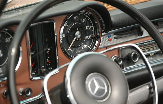Mercedes-Benz SL-Class (W113)