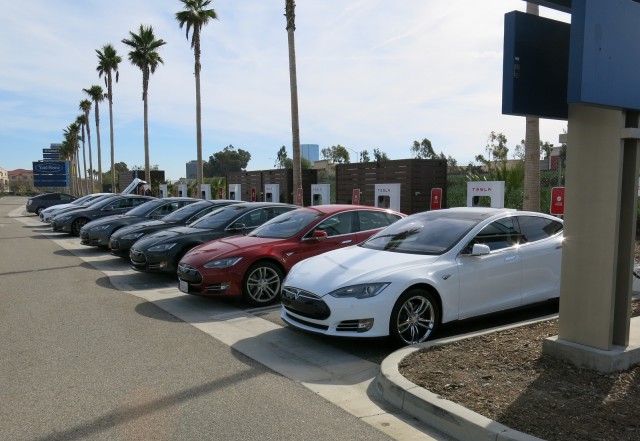 Tesla Model S at Supercharger site in Ventura, CA, with just one slot open [photo: David Noland]