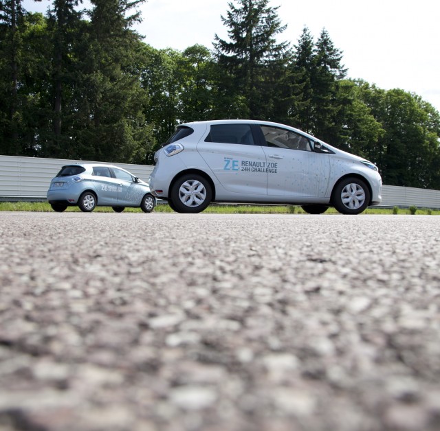 The Renault ZOE sets a new world record, traveling 1,618 km in 24 hours The Renault ZOE sets a new world record, traveling 1,618 km in 24 hours