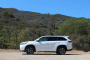 2017 Toyota Highlander Hybrid, test drive, Ojai, California, Sep 2016