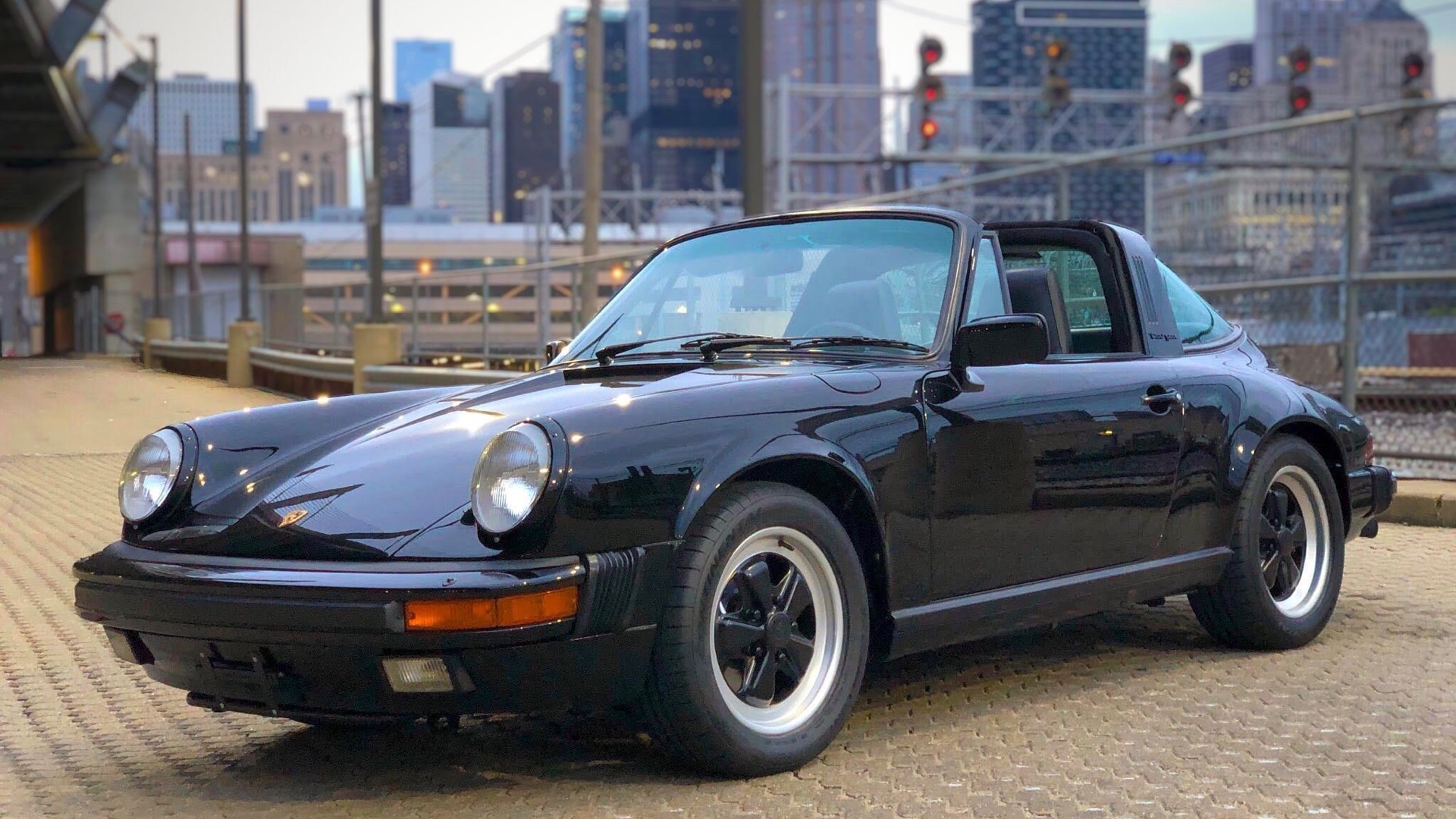 Tom Cruise's old 1986 Porsche 911 Targa sells for $86,000