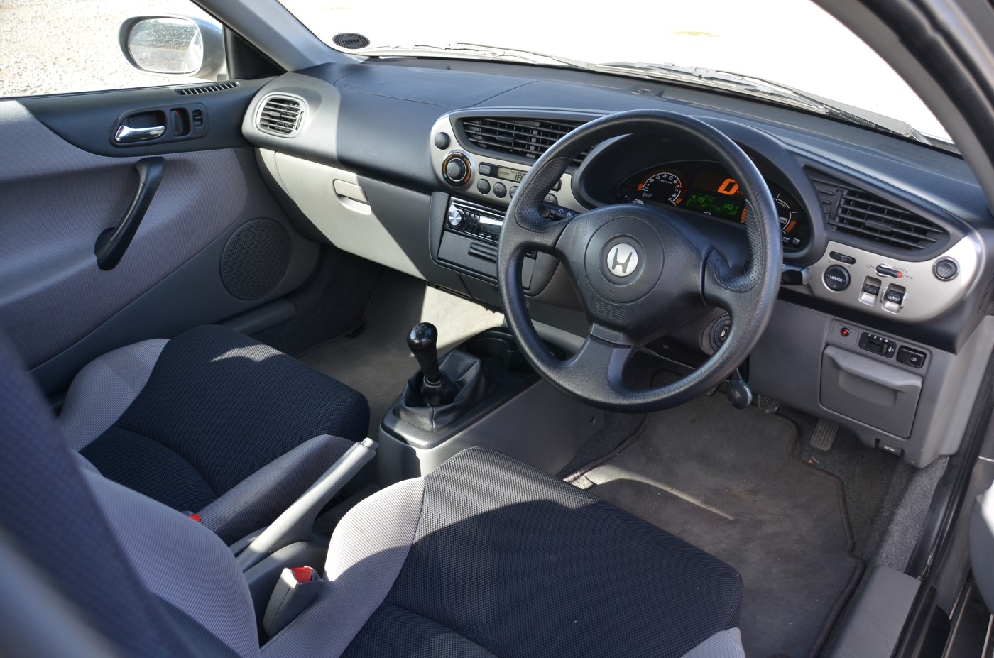 Introduction To Our Used 2001 Honda Insight Hybrid