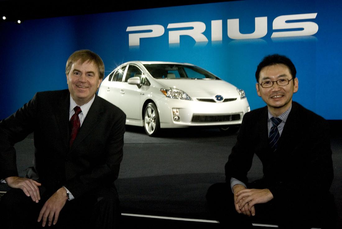 Хар тойота. Toyota CEO picture.