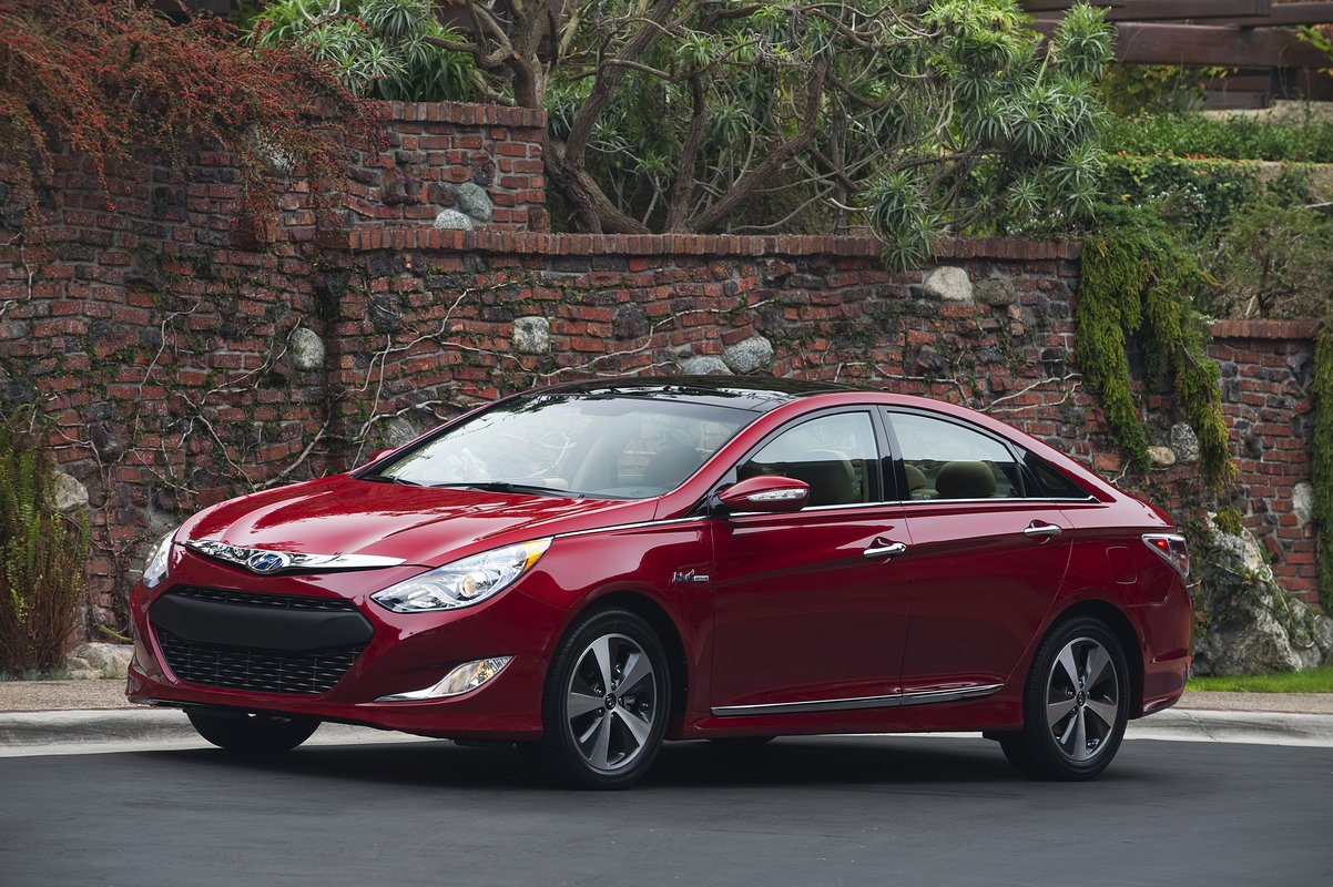 Hyundai Gives 2012 Sonata Hybrid Battery A Lifetime Warranty