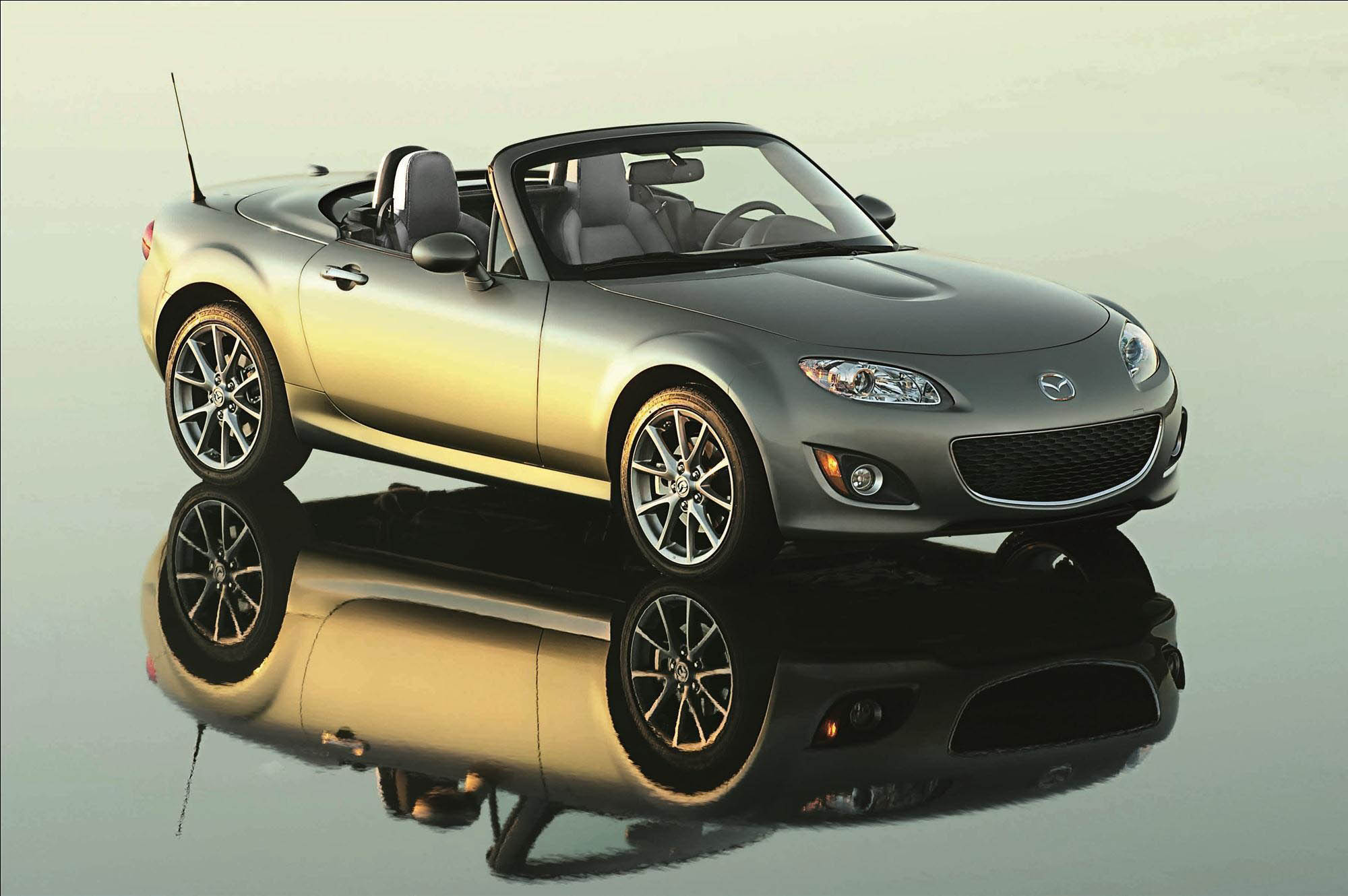2011 Chicago Auto Show: 2011 Mazda MX-5 Special Edition