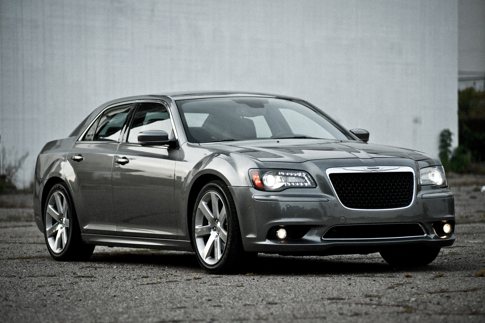 2011-12-chrysler-300-and-dodge-charger-recalled