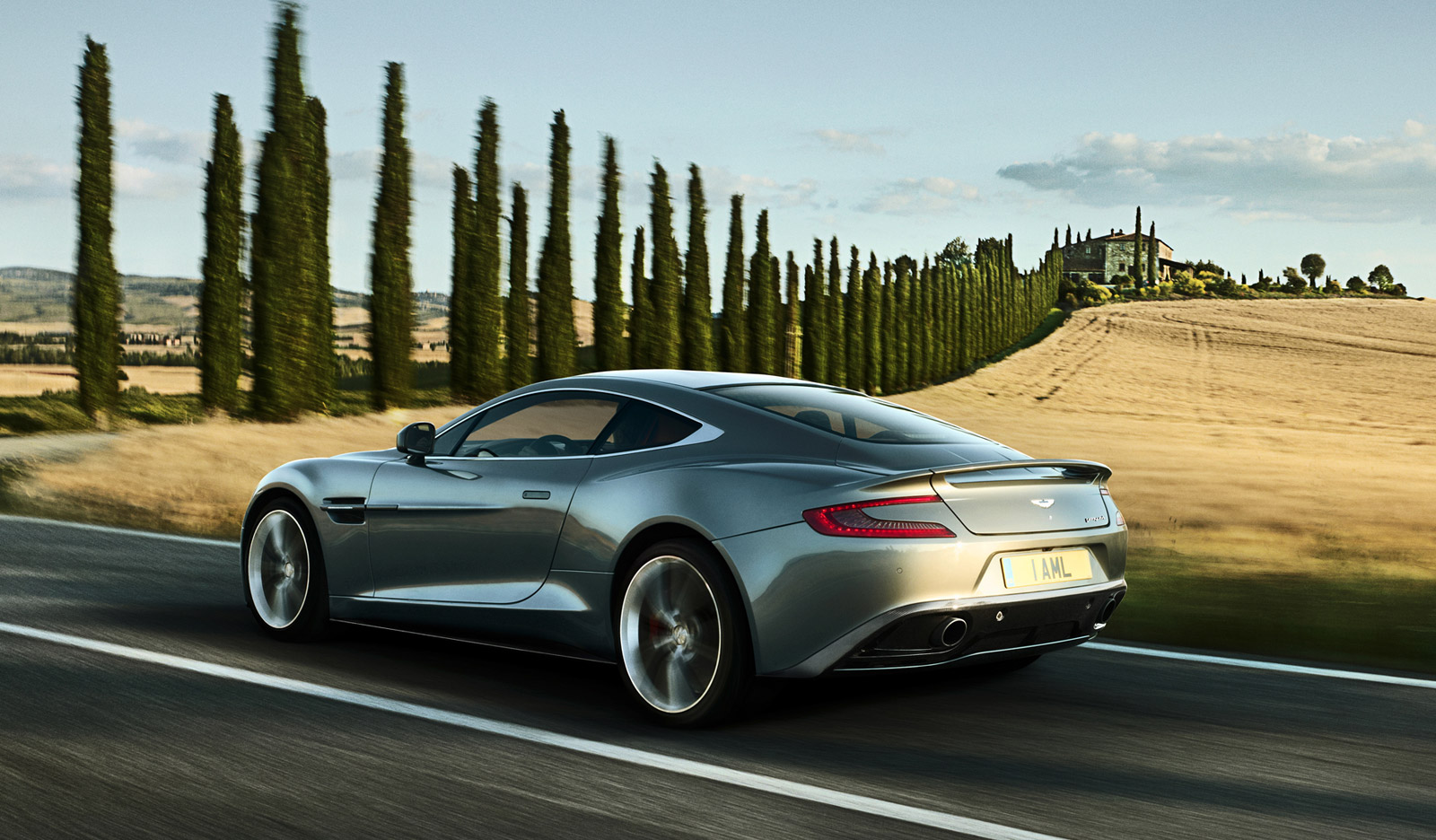 Aston Martin 2013 am 310 Vanquish