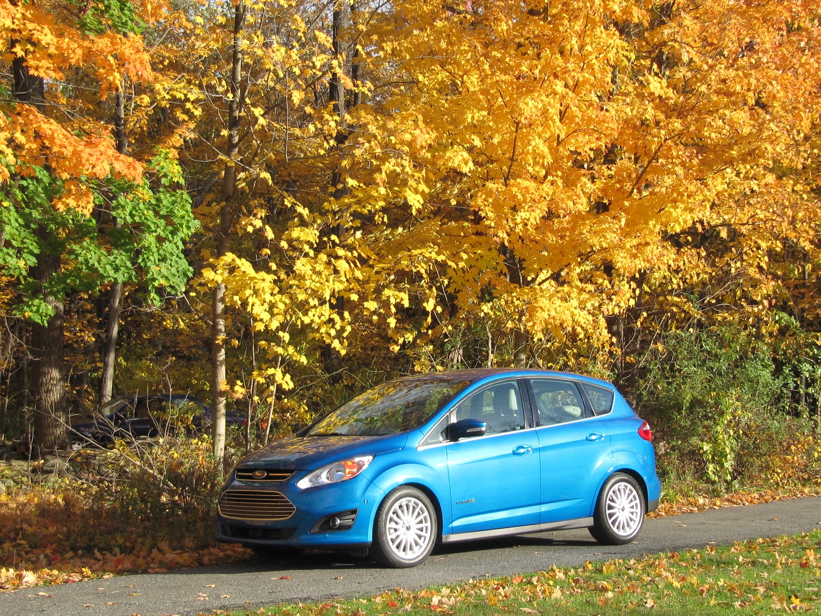 13 Ford C Max Hybrid Is It The Ideal Modern Family Car