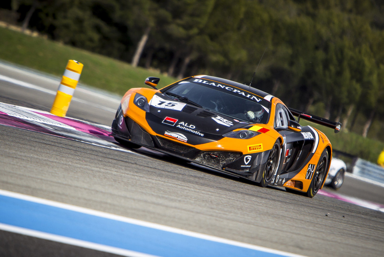 Chris Harris Drives The McLaren 12C GT3 Video