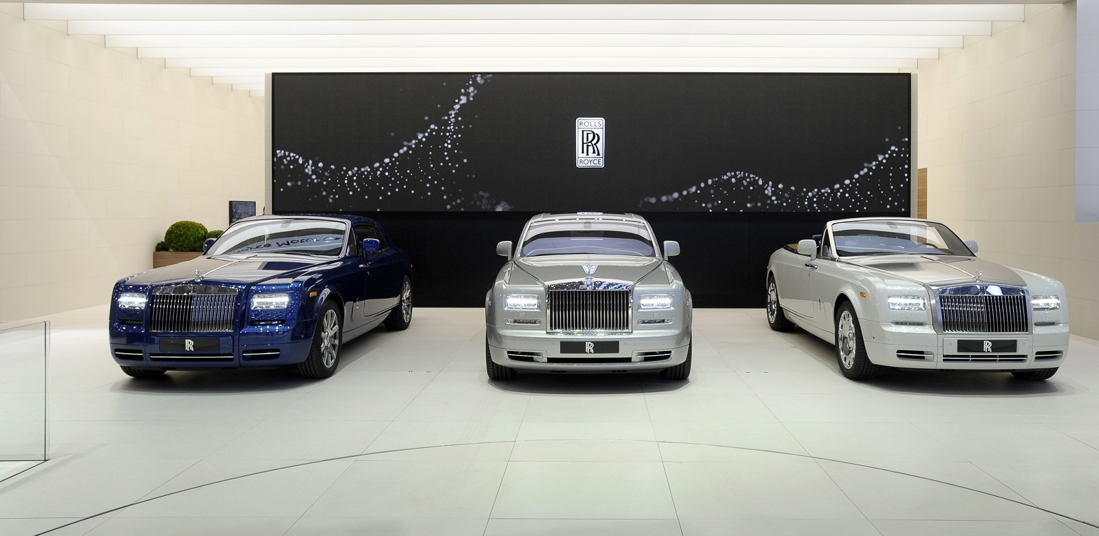 BMW 7Series mới Sẽ có cửa tự động như RollsRoyce và hàng loạt trang bị  không kém cạnh SClass