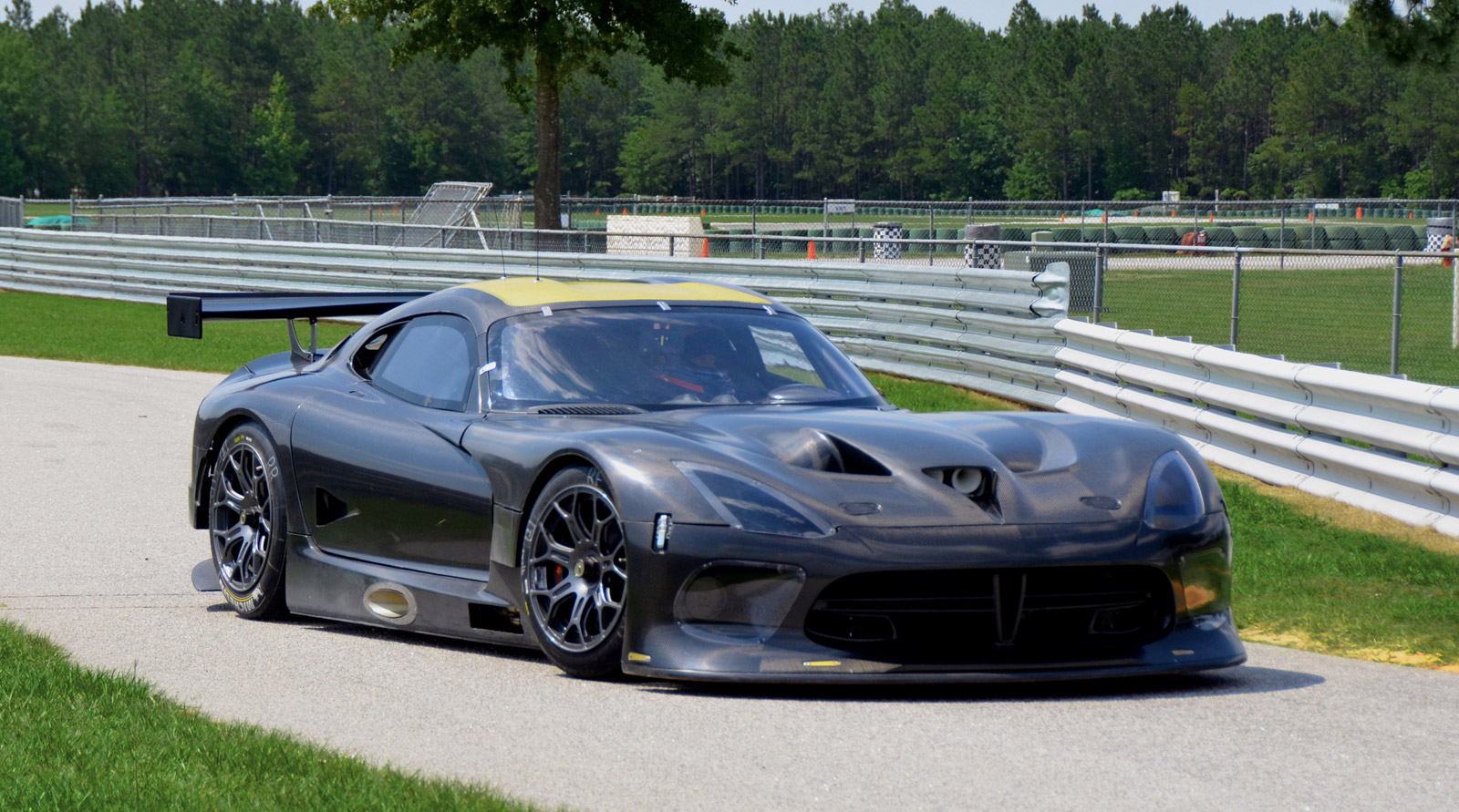 2013 Srt Viper Gts R Completes First Track Session Video
