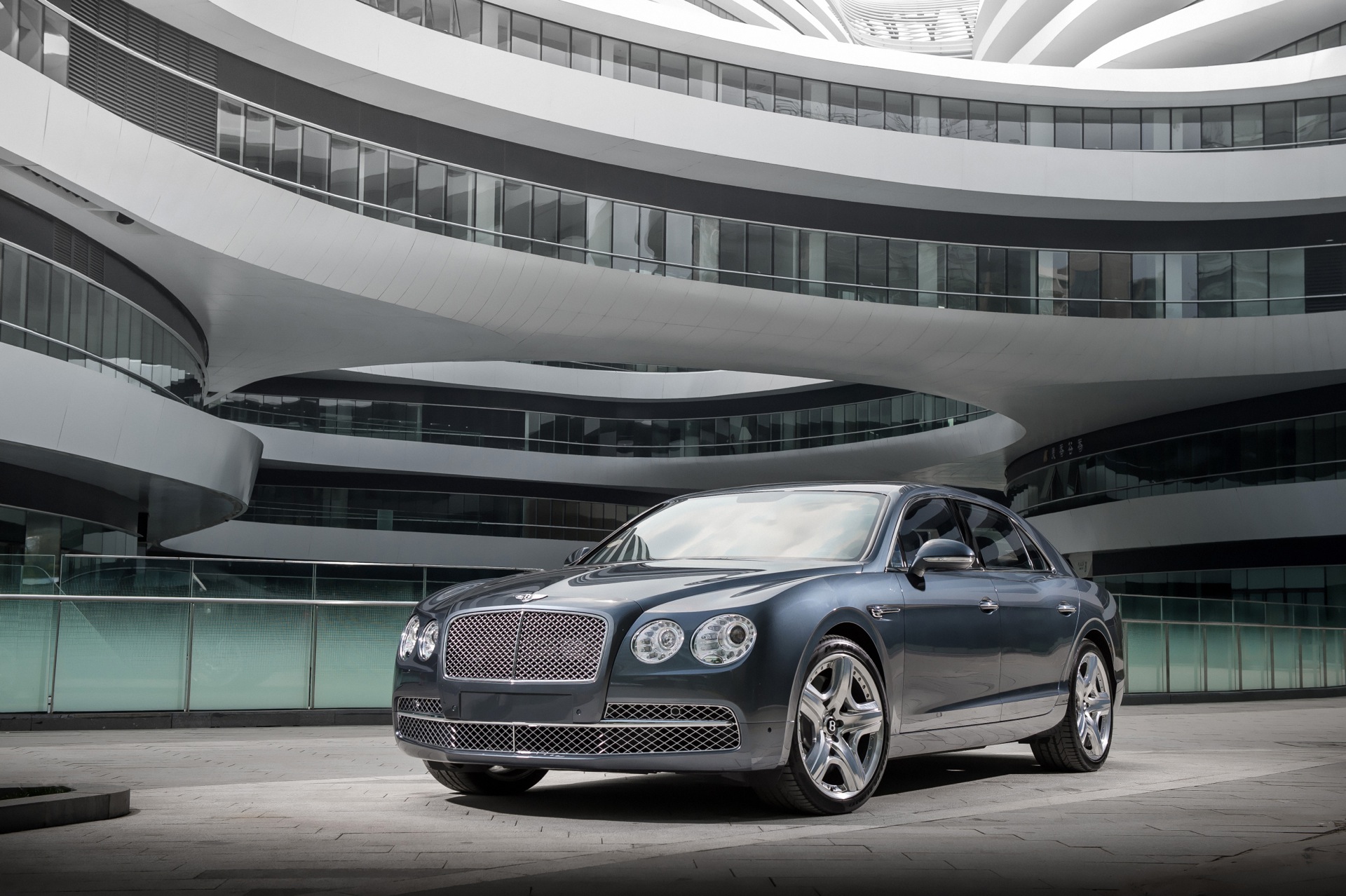 14 Bentley Flying Spur Summary Review The Car Connection