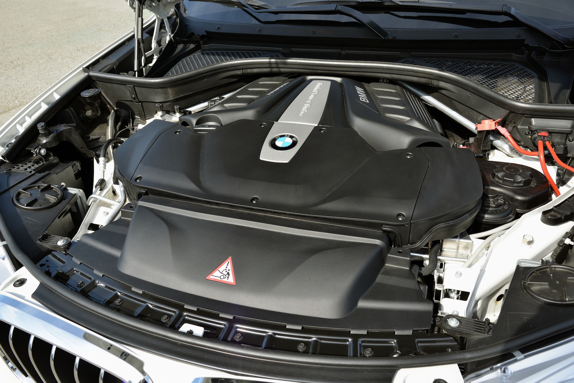 Why BMW Boosting Its V-8 Twin-Turbo's Fuel Efficiency ... bmw f01 fuse box diagram 
