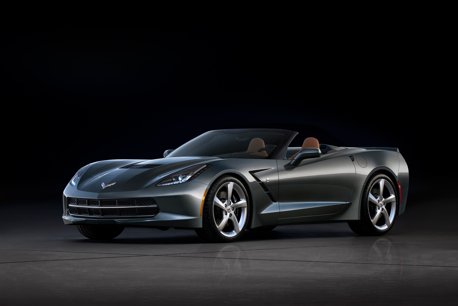 Lamborghini Veneno, Ferrari 'Special Series Car', Corvette Stingray Convertible: Today's Car News