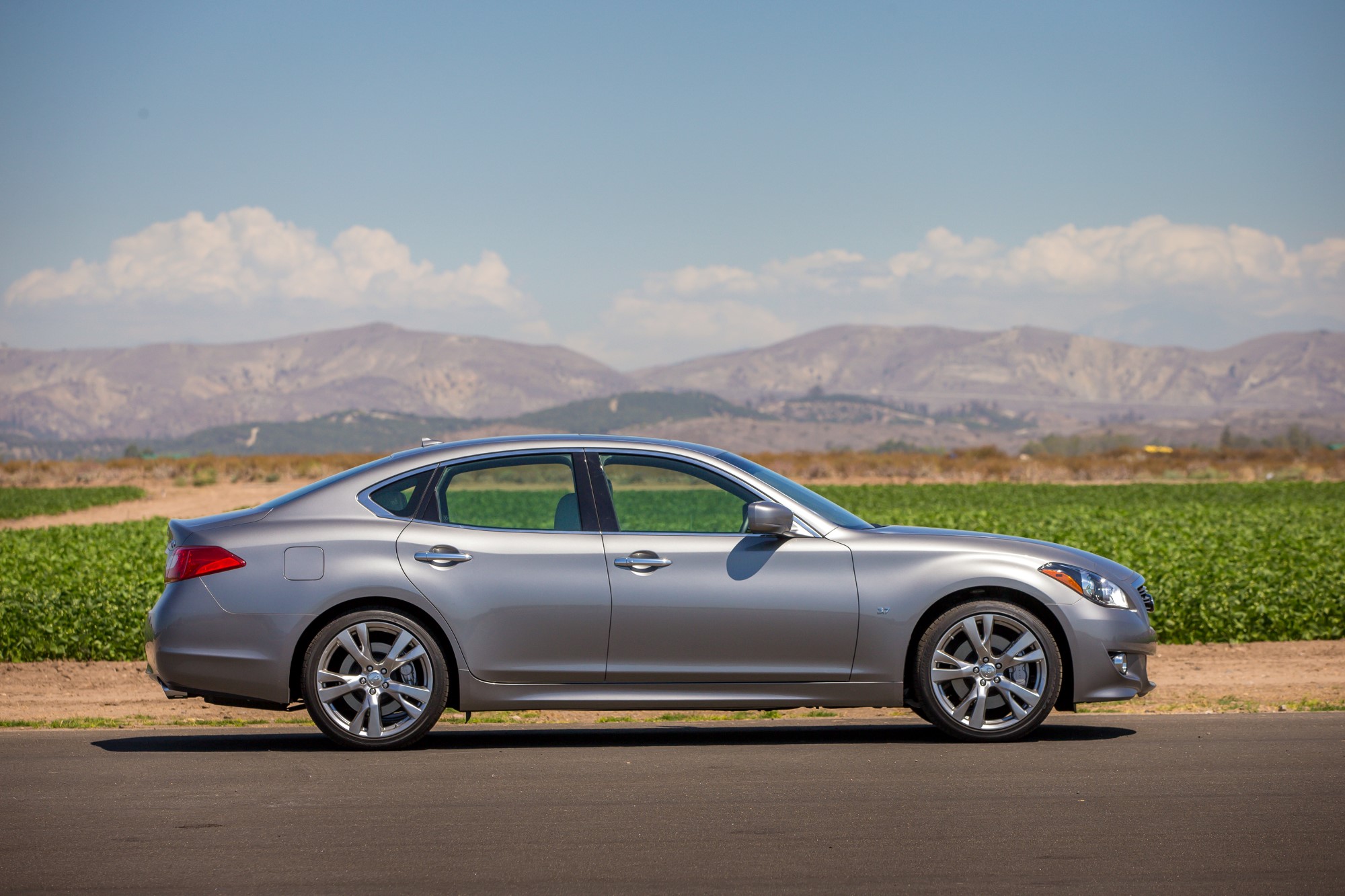 14 Infiniti Q70 Review Ratings Specs Prices And Photos The Car Connection