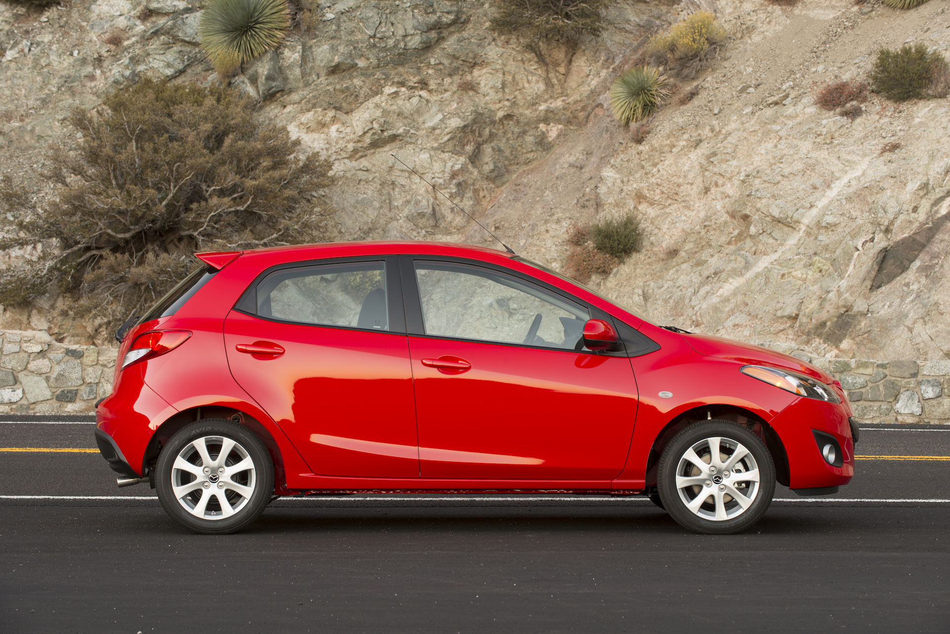 14 Mazda Mazda2 Review Ratings Specs Prices And Photos The Car Connection