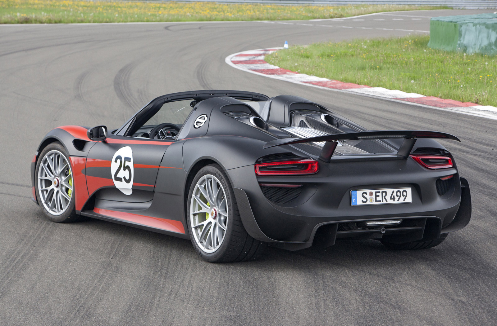 Porsche Announces Revised Specs For 918 Spyder