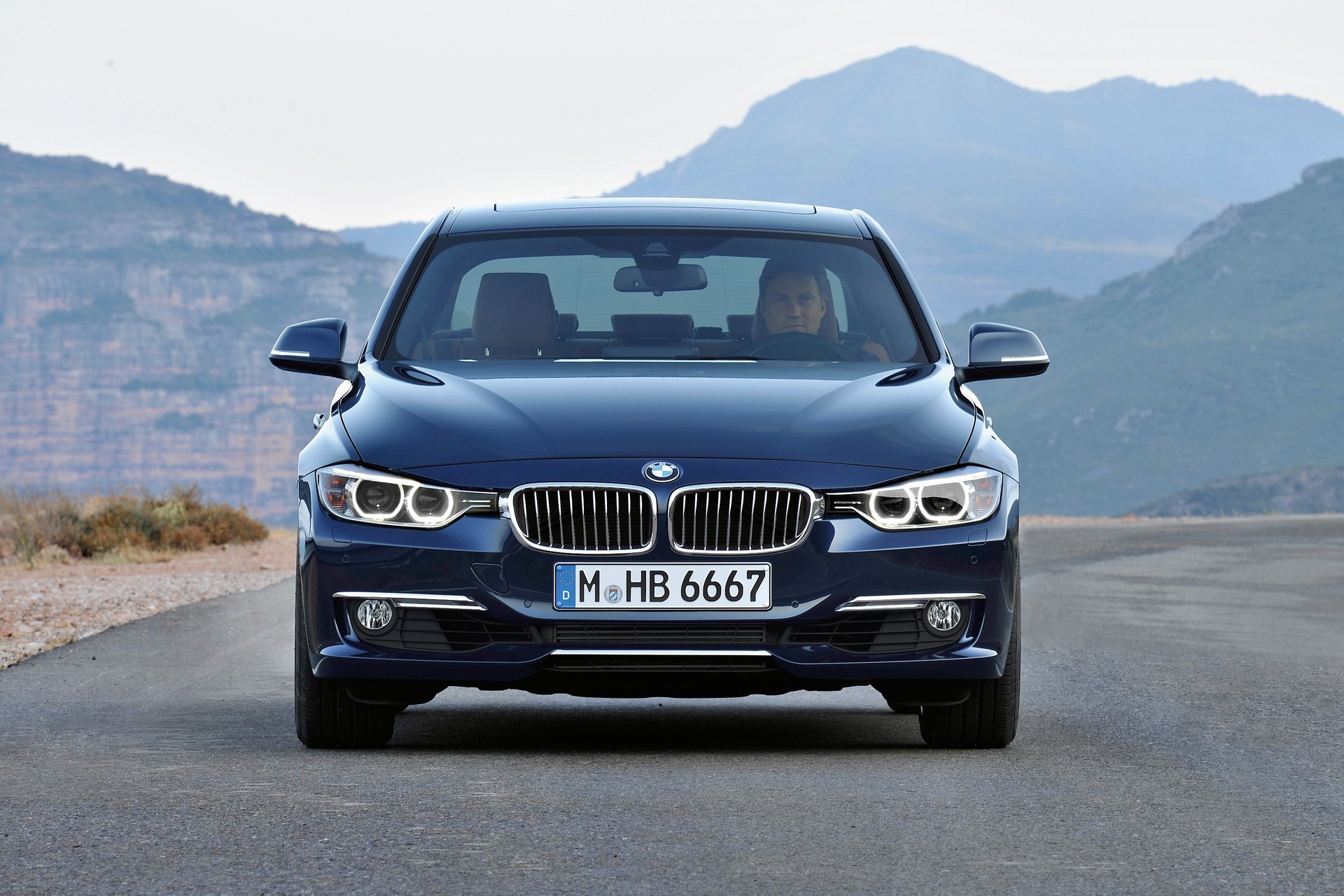 BMW Is Most Successful Luxury Car Brand In 2014 With 1.8 Million Sales