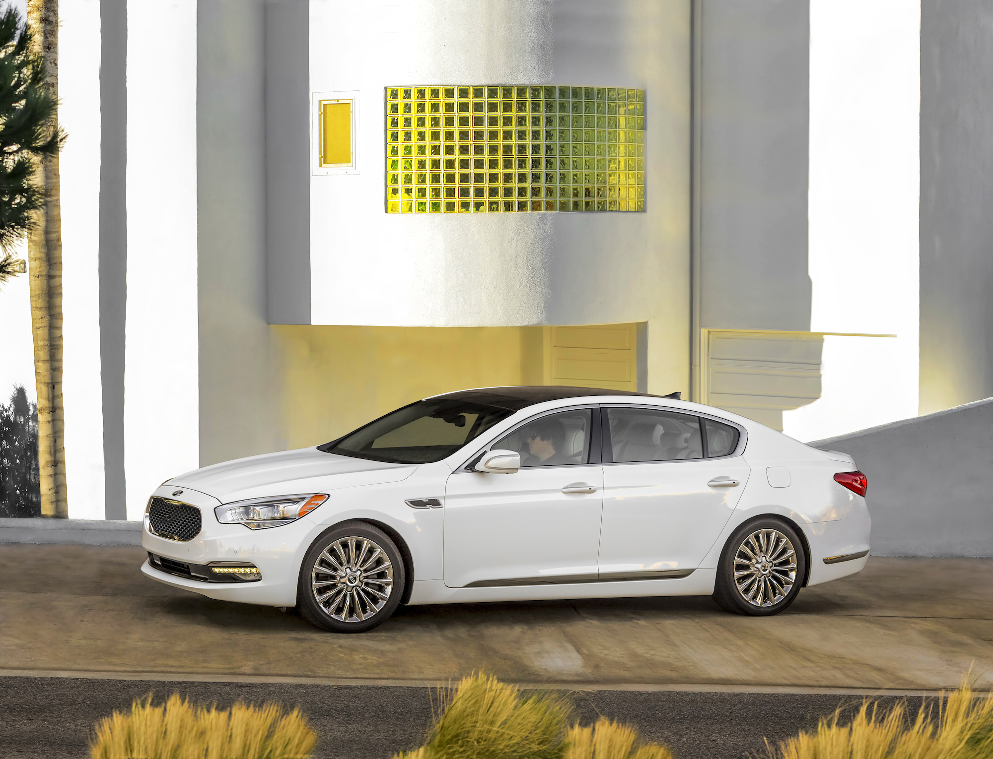 2015 Kia K900 Review Ratings Specs Prices And Photos