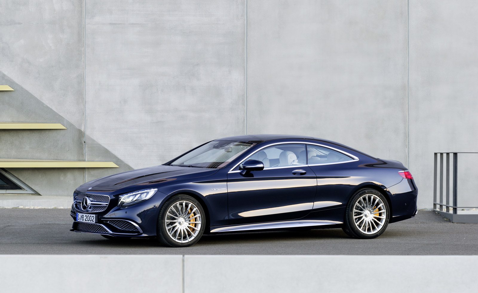 15 Mercedes Benz S65 Amg Coupe Revealed