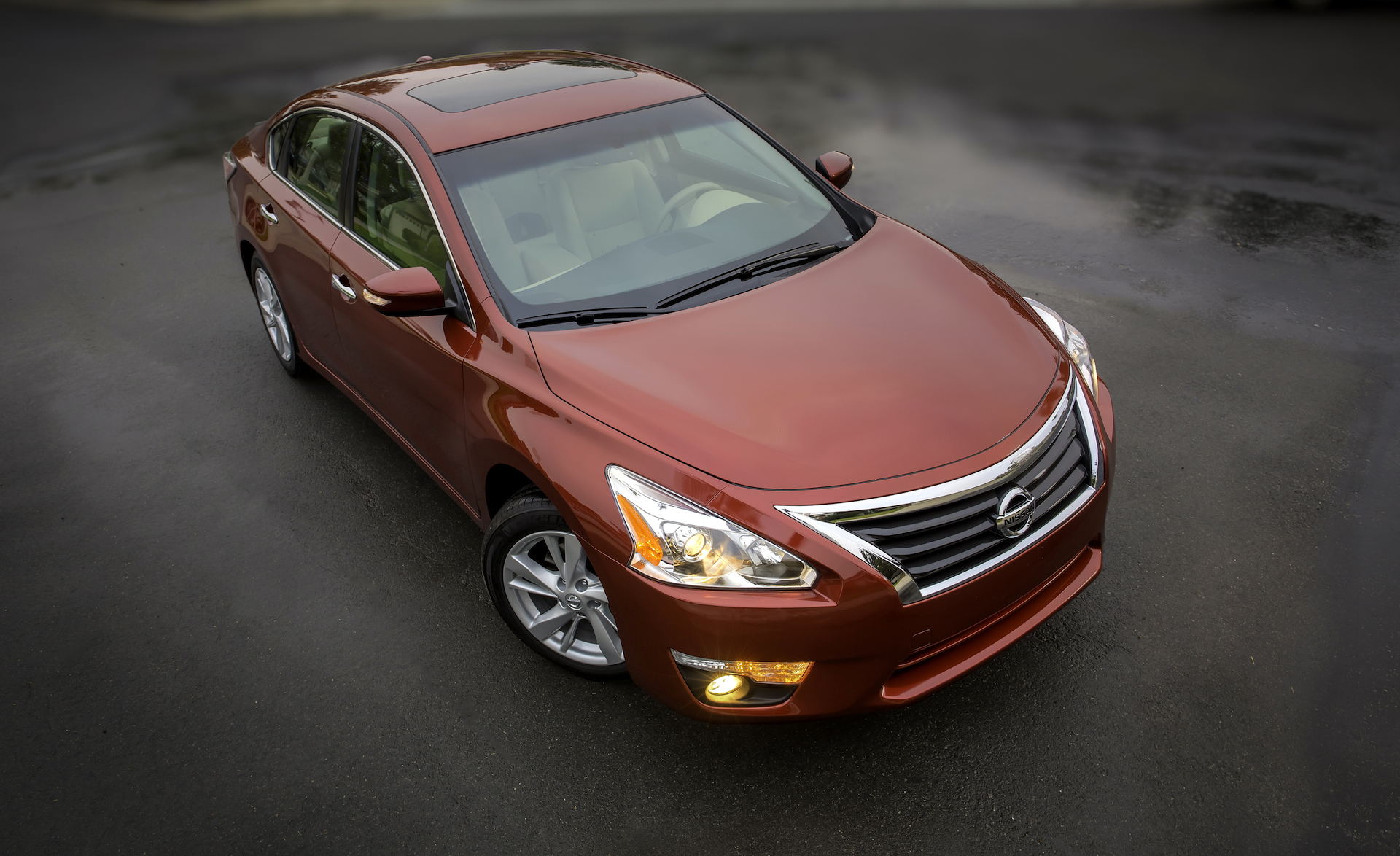 2013 nissan altima hood