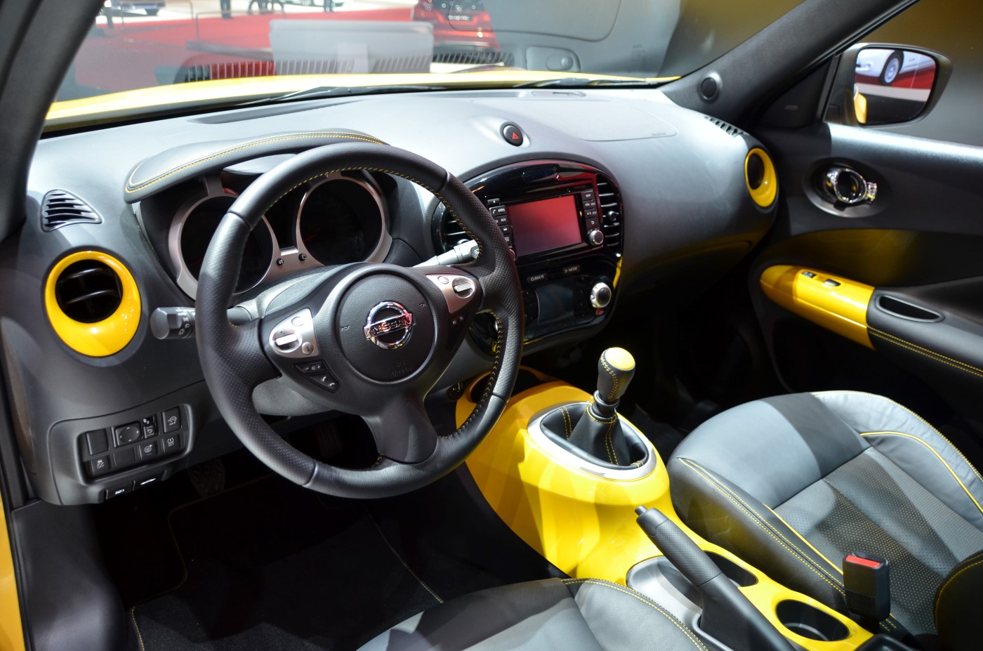 Nissan Juke 2015 салон