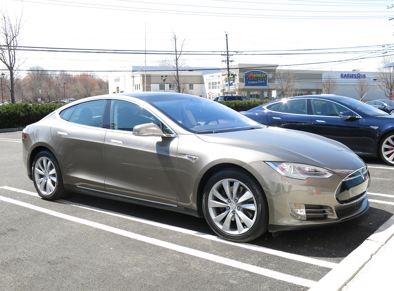 2015 Tesla Model S First Of New Electric Car Base Model