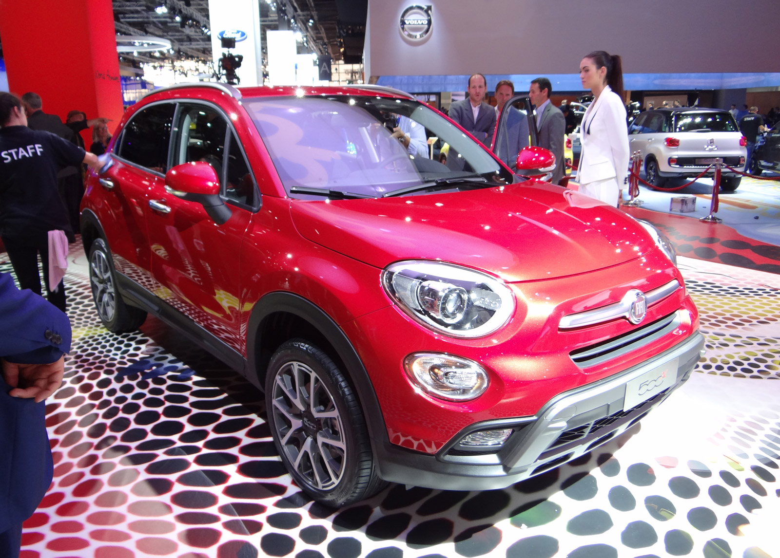 2016 Fiat 500X Unveiled At 2014 Paris Auto Show: Live Photos