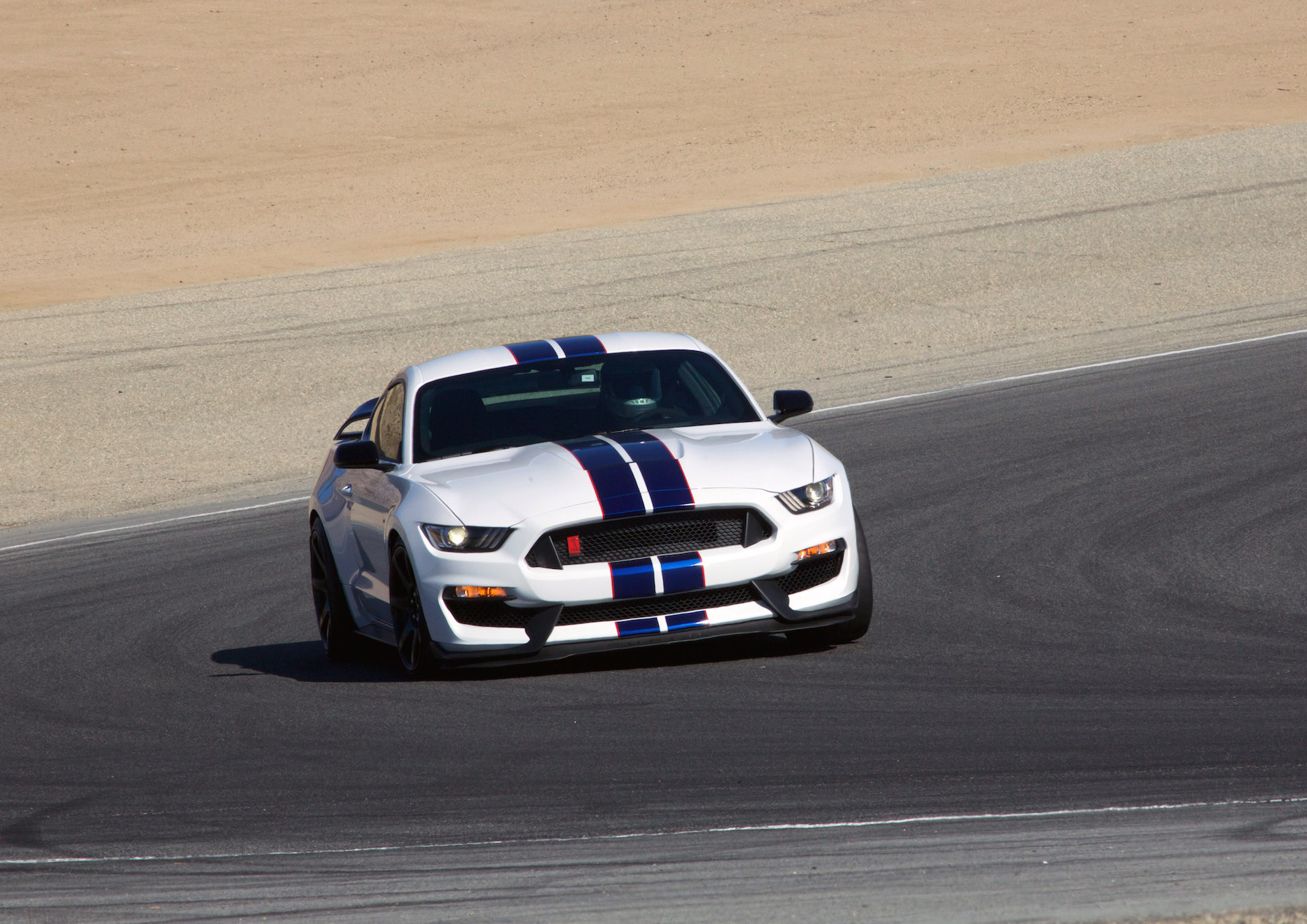 2016 Ford Mustang Shelby GT350R first drive review
