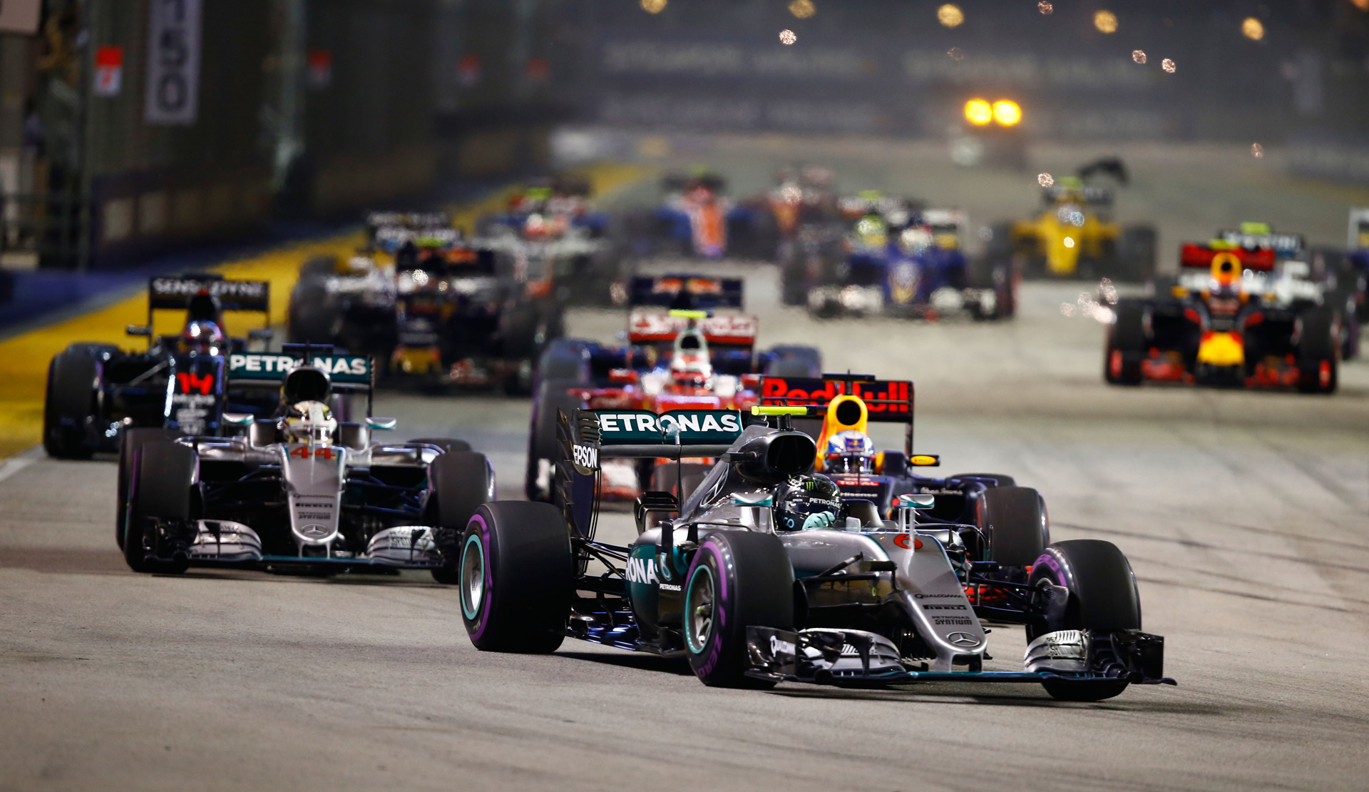 Rosberg retakes title lead with 2016 Formula One Singapore Grand Prix win