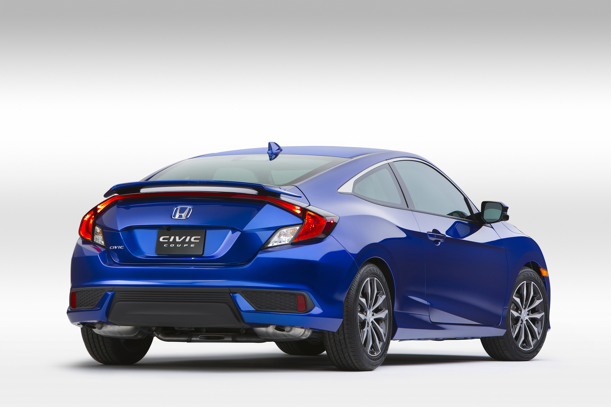 2016 Honda Civic Coupe Gas Mileage Equals Sedan's 35 MPG Combined
