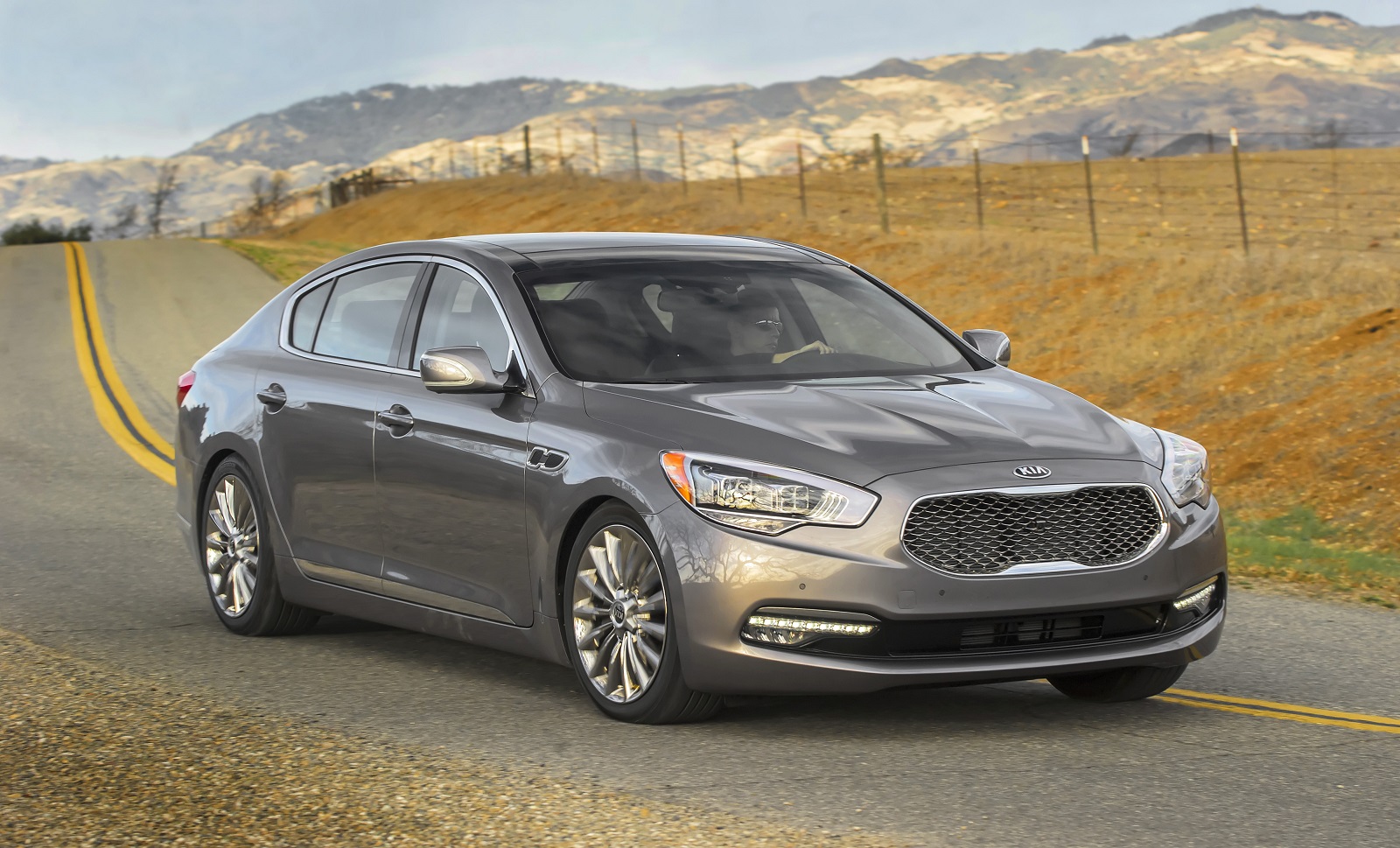 2016 Kia K900 Review Ratings Specs Prices And Photos The Car Connection
