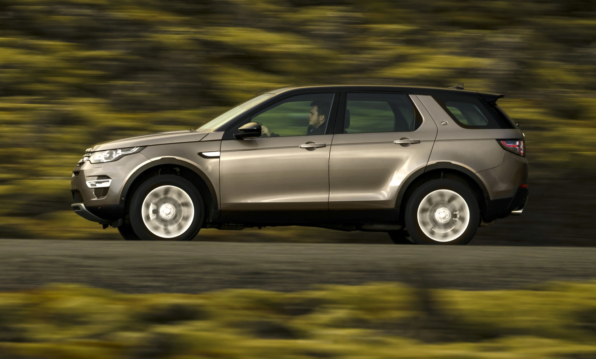Land Rover Discovery Sport Technology Features