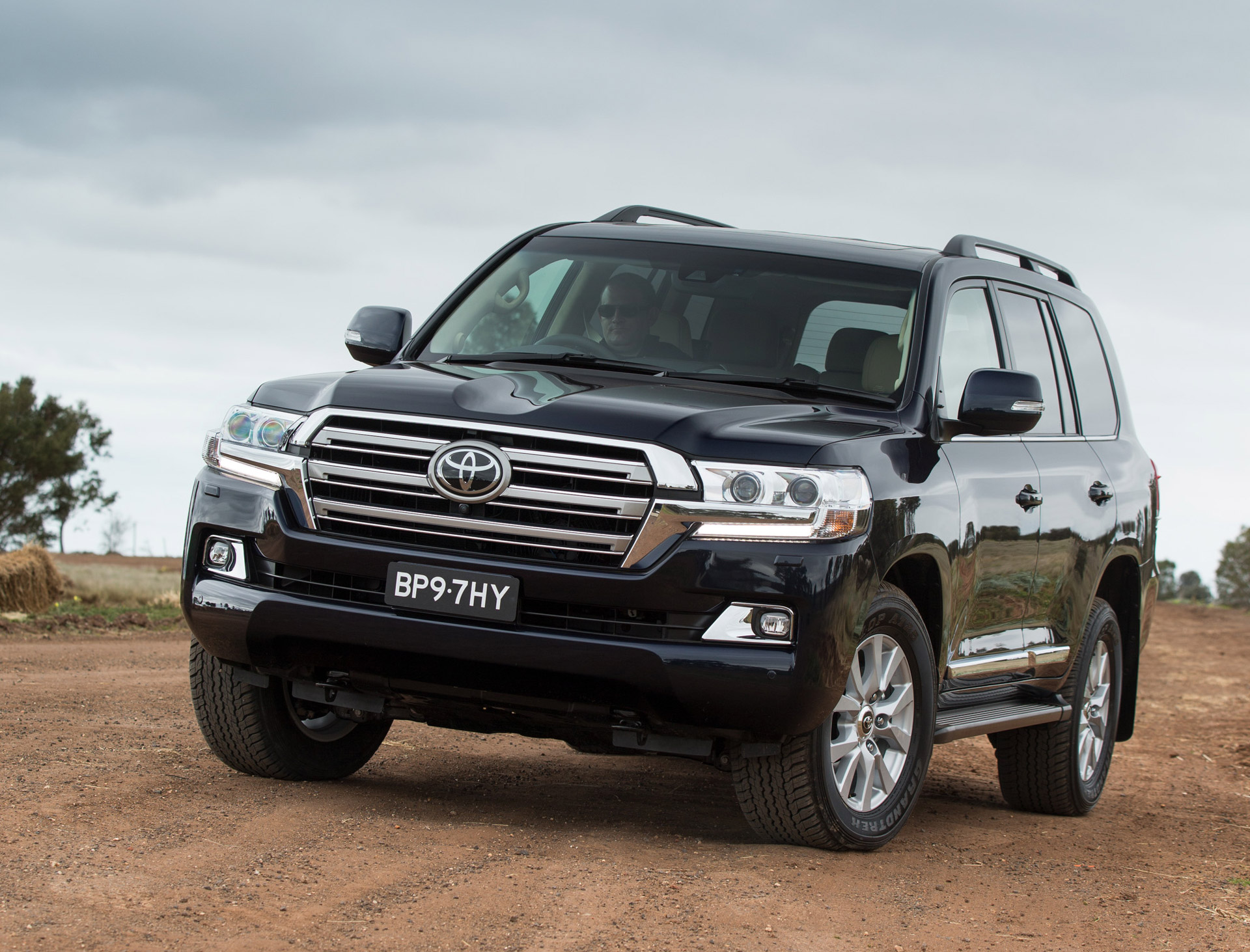 2016 Toyota Land Cruiser Preview: Video