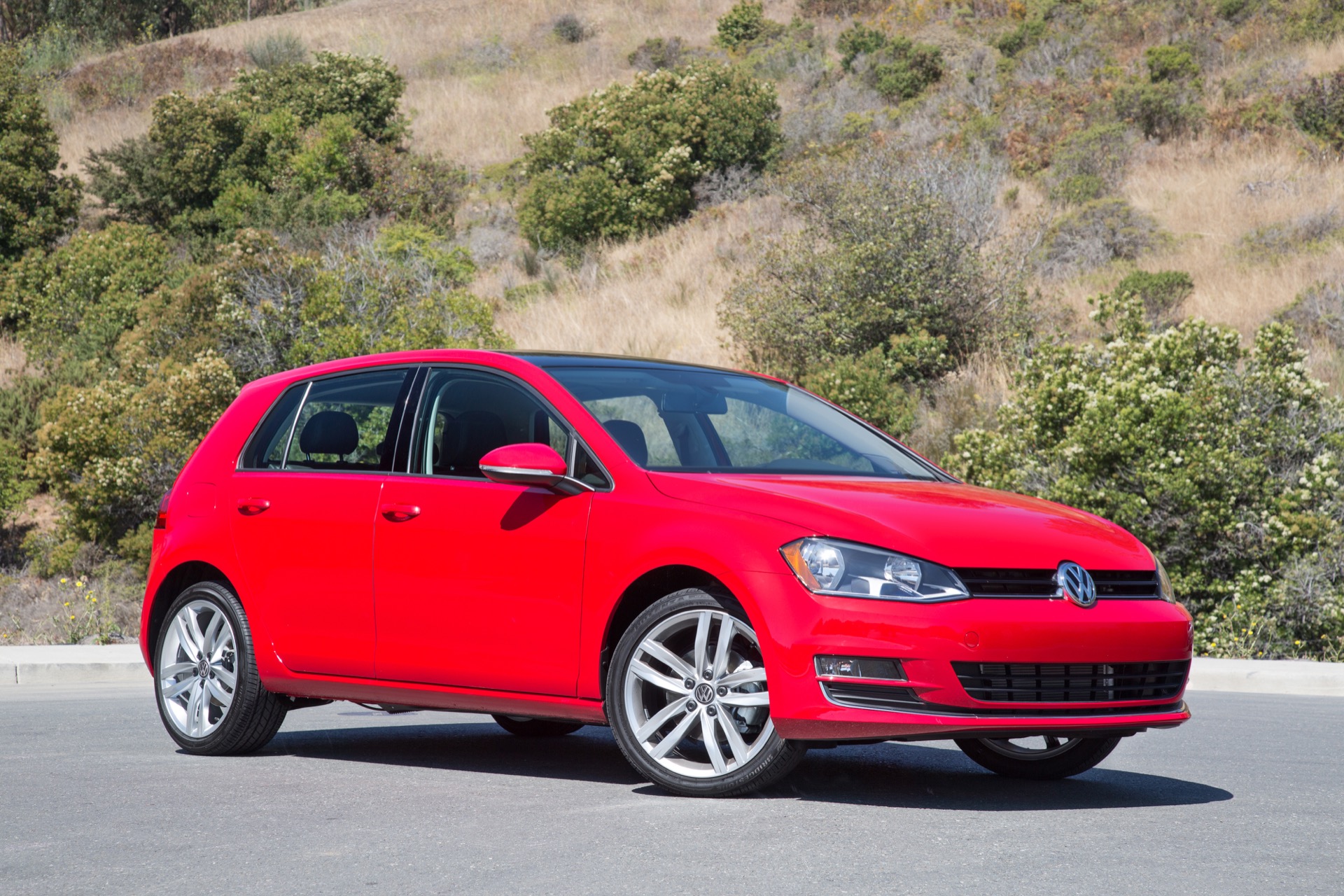 16 Volkswagen Golf Vw Review Ratings Specs Prices And Photos The Car Connection