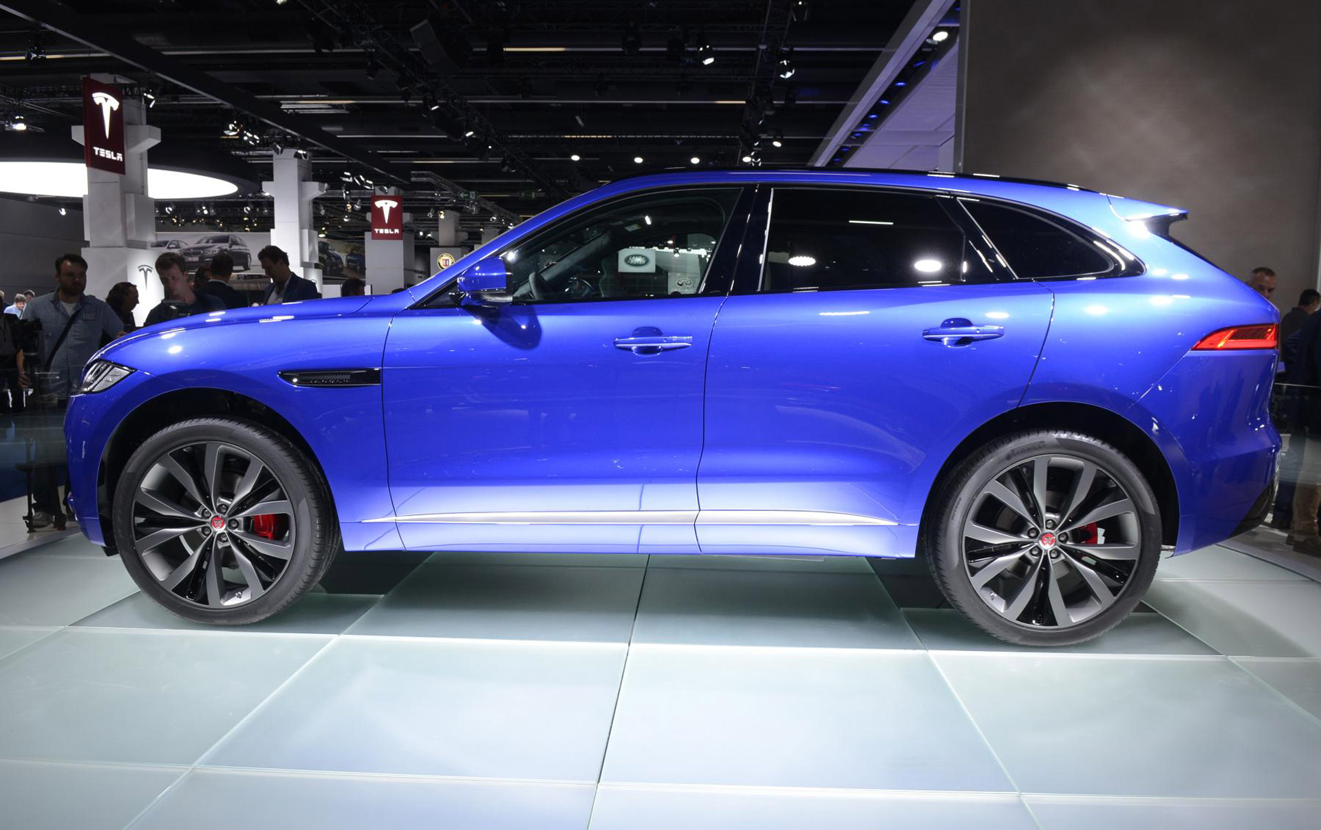 2017 Jaguar F Pace Revealed With 41 985 Starting Price