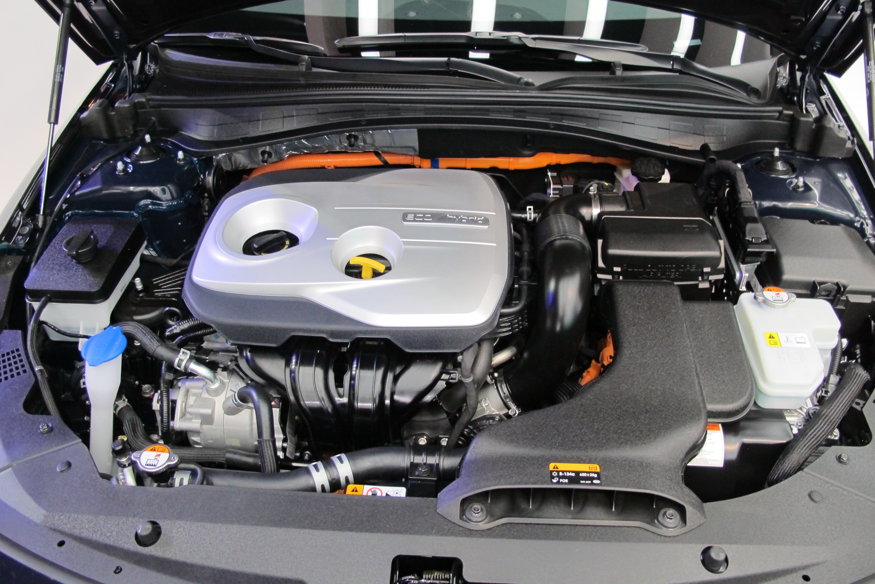 2017 Kia Optima Hybrid gas mileage review of midsize sedan