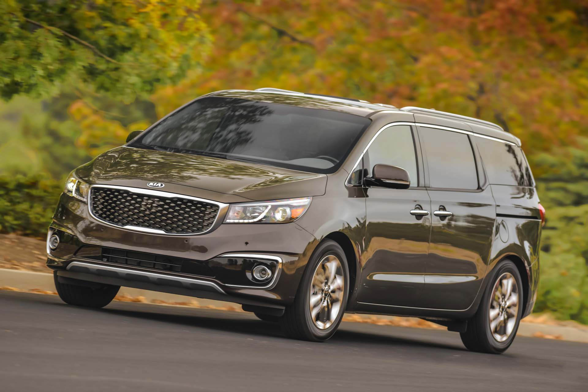 17 Kia Sedona Review Ratings Specs Prices And Photos The Car Connection