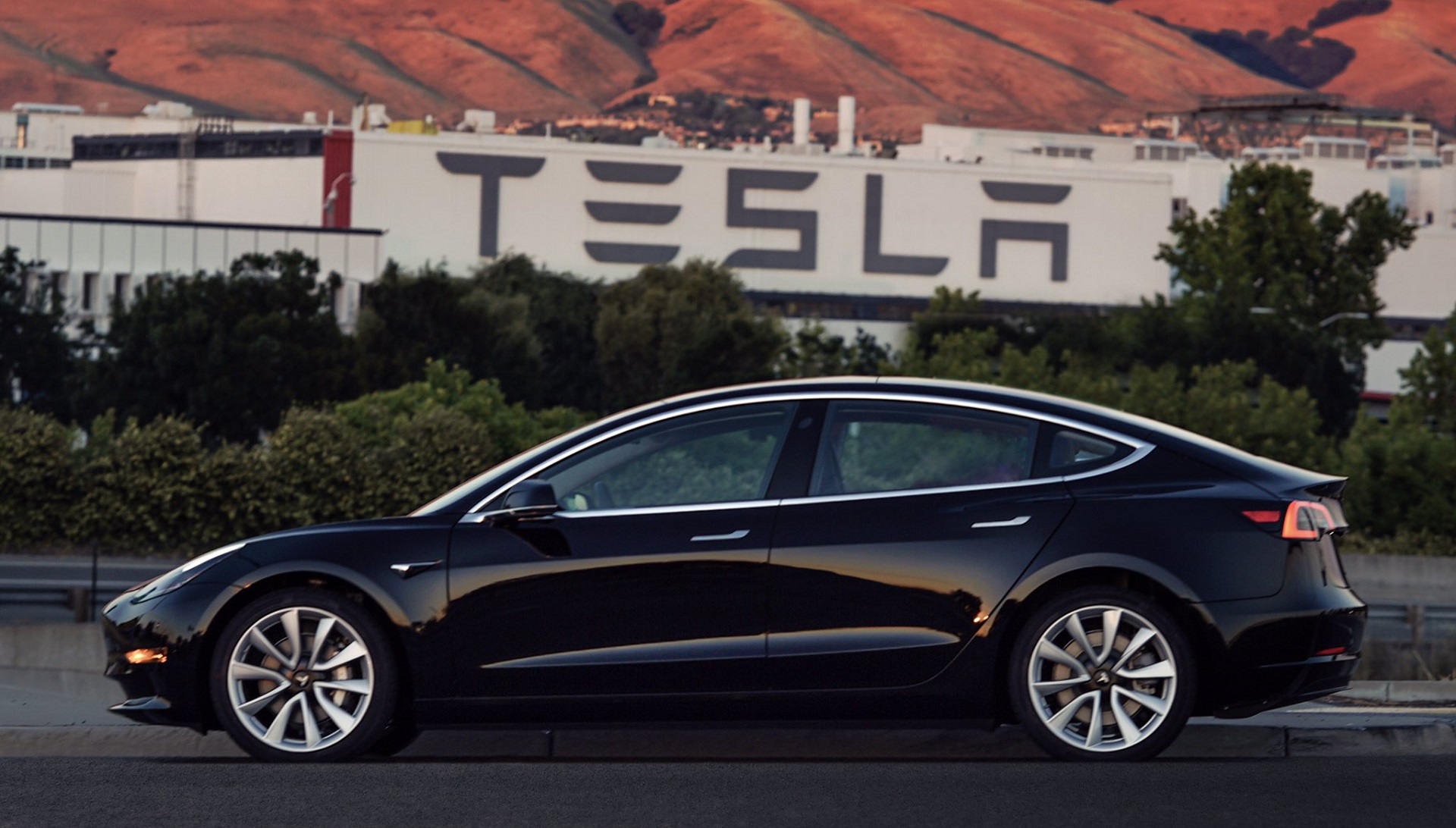 Tesla Model 3 Long Range Rating Of 310 Miles Is It Understated